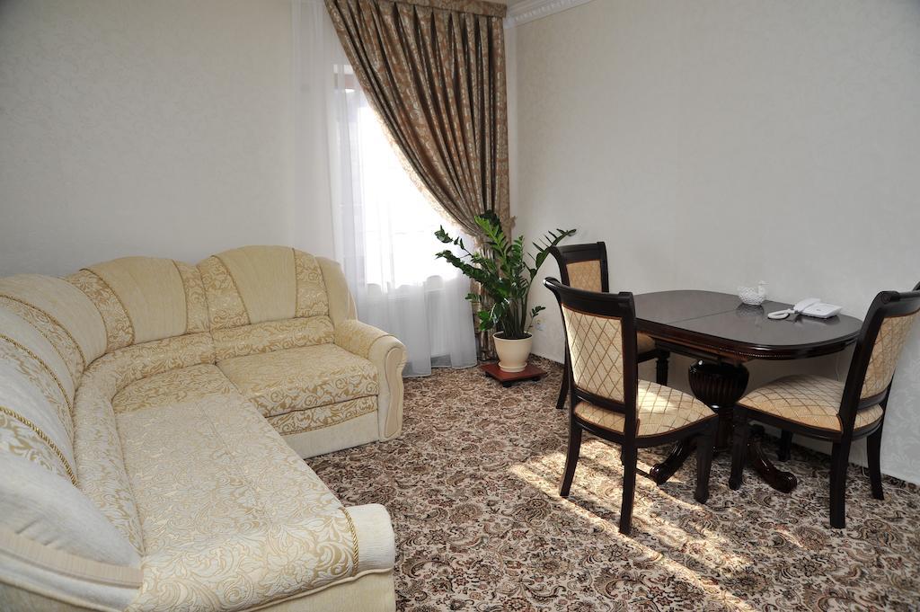 Slava Hotel Zaporizhia Dış mekan fotoğraf