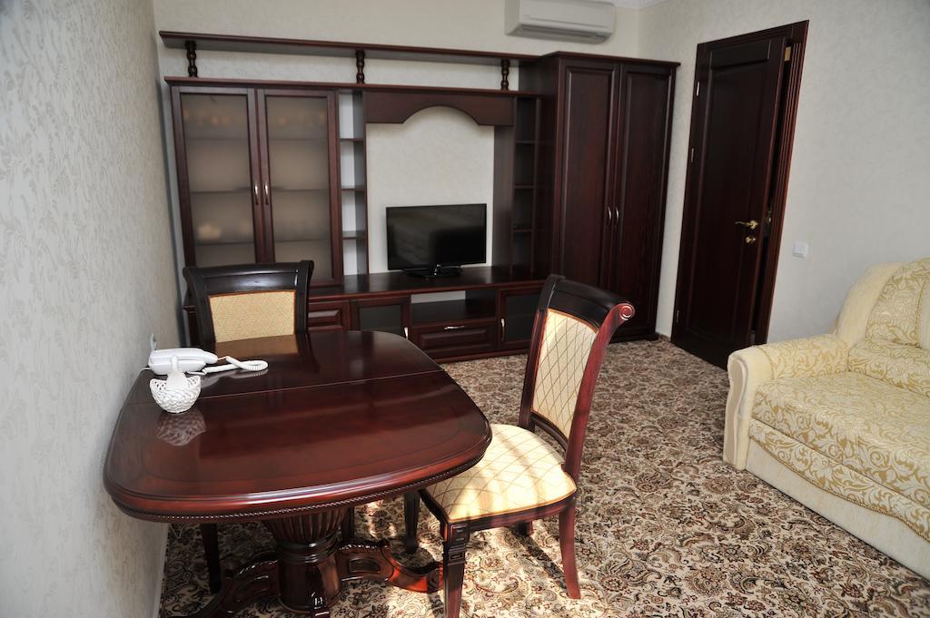 Slava Hotel Zaporizhia Oda fotoğraf