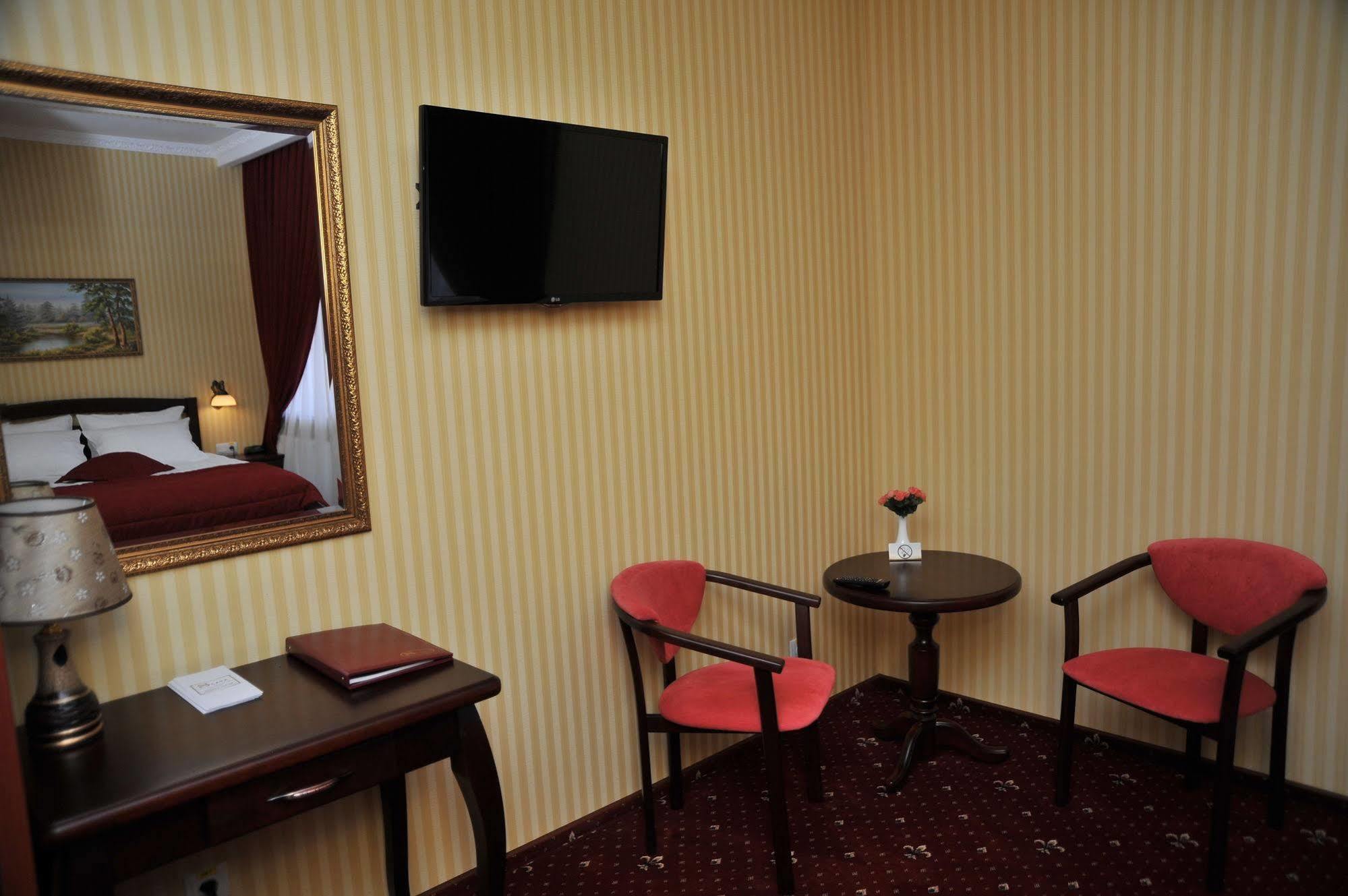 Slava Hotel Zaporizhia Dış mekan fotoğraf