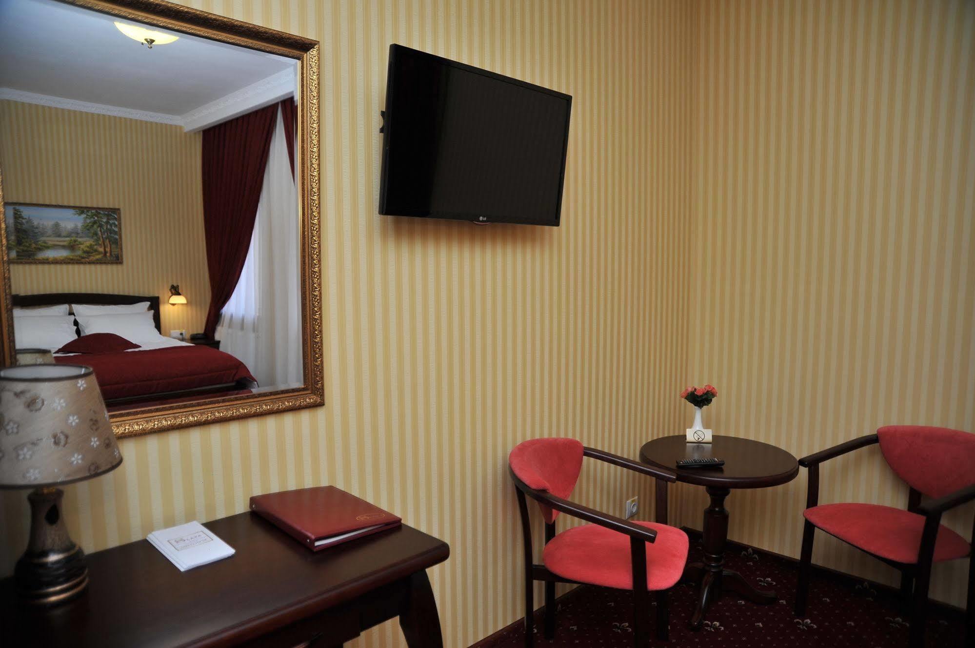 Slava Hotel Zaporizhia Dış mekan fotoğraf