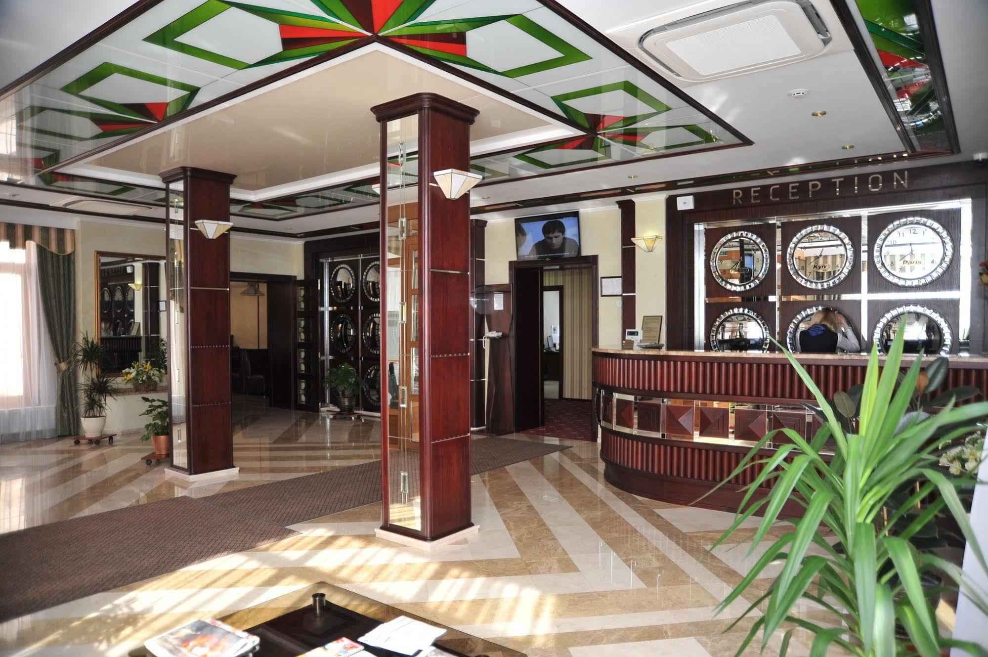 Slava Hotel Zaporizhia Dış mekan fotoğraf