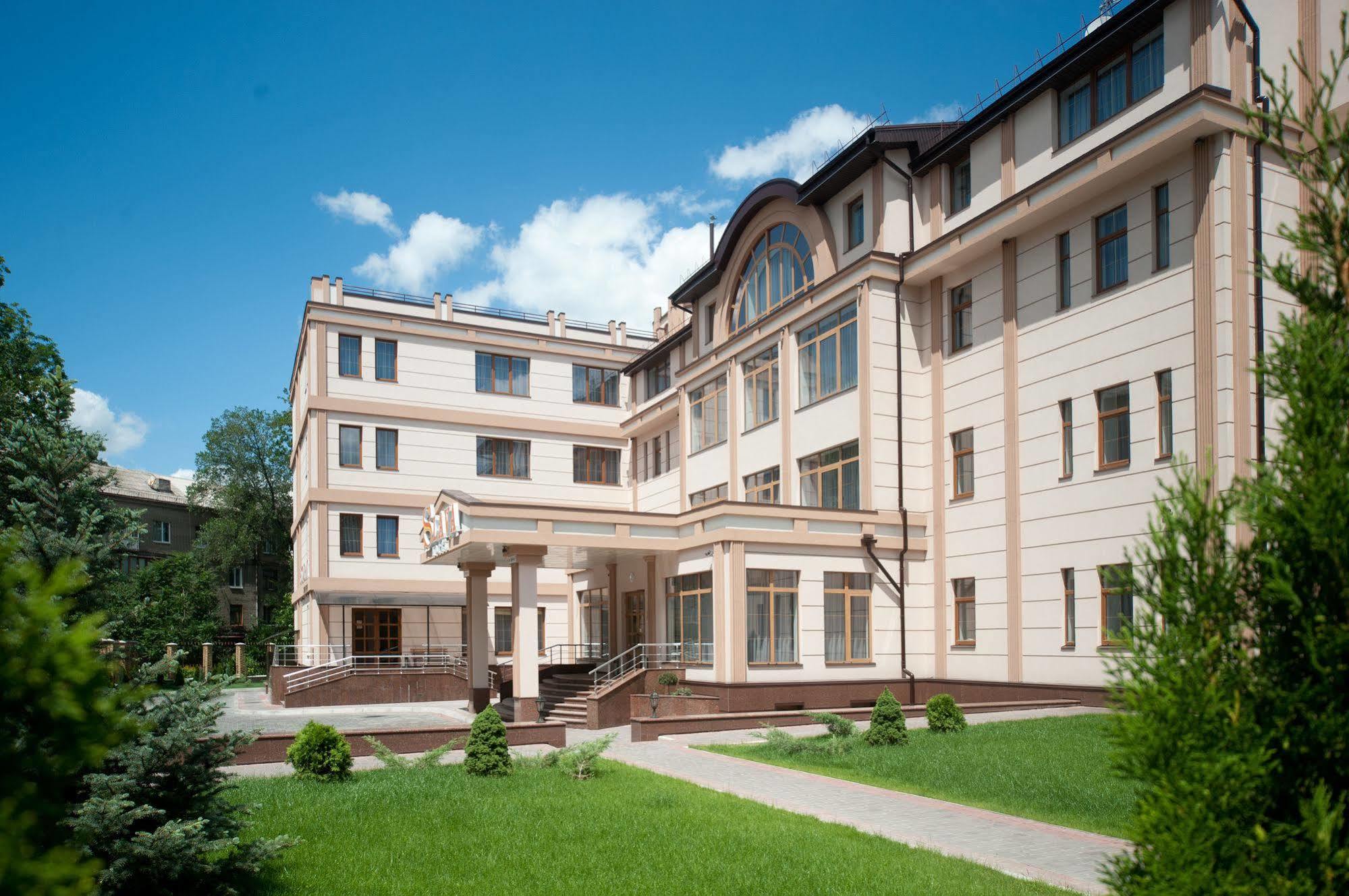 Slava Hotel Zaporizhia Dış mekan fotoğraf